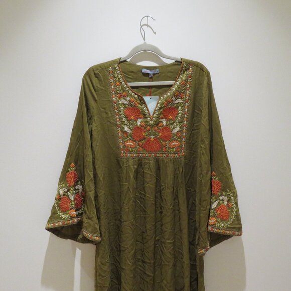 RITU KUMAR AARKE Afnan Festive Floral Embroidered Kaftan Maxi Dress Size M NWT - Picture 3 of 14
